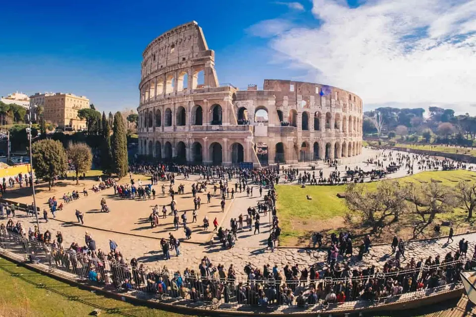 Meteo Roma: oggi foschia, Giovedì 9 sereno